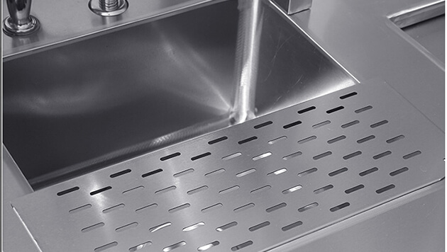 laser cutting stainless steel.jpg